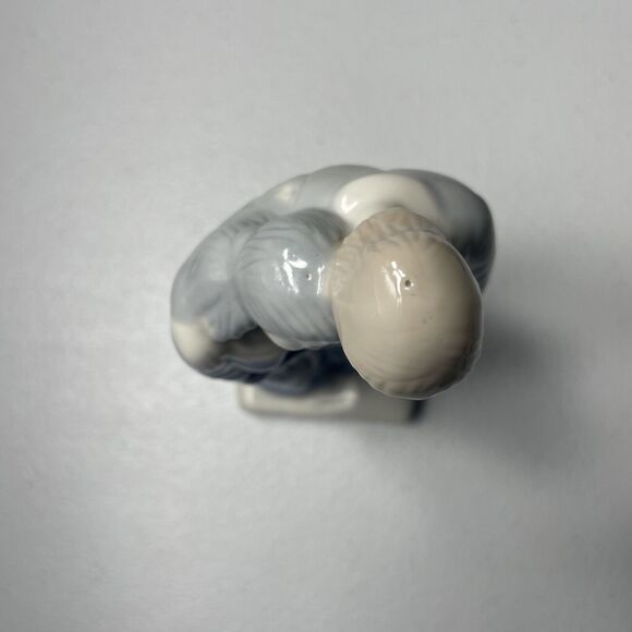 Loving Couple Figurine Statue Boy and Girl Porcelain Romantic Marked D Letter - Picture 7 of 10